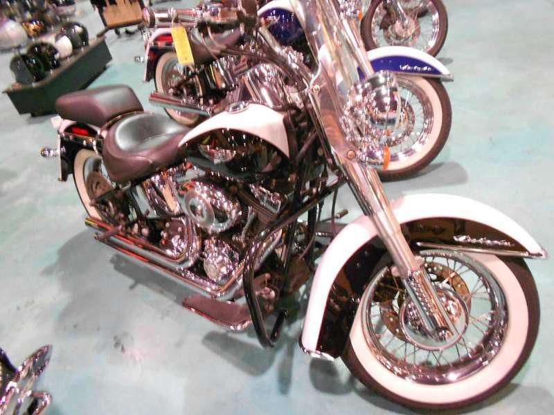 2007 Harley-Davidson FLSTN - Softail Deluxe Cruiser 