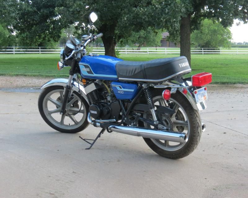 1977 RD400