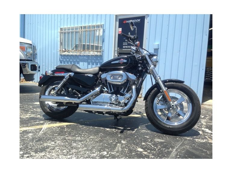 2013 Harley-Davidson XL1200C 