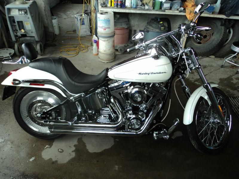 2005 softail duece fxstdi only 7300 miles!  2 owner!  lots of extras!