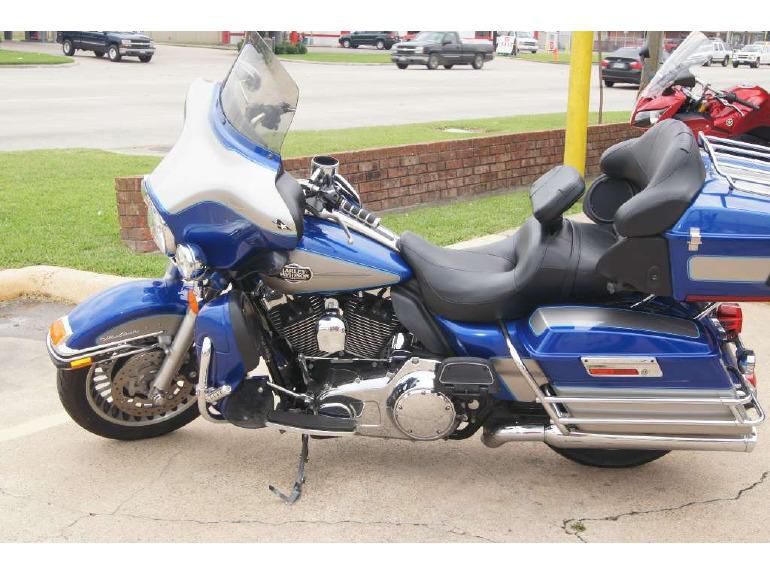 2009 Harley-Davidson FLHTCU Ultra Classic Electra Glide Touring 