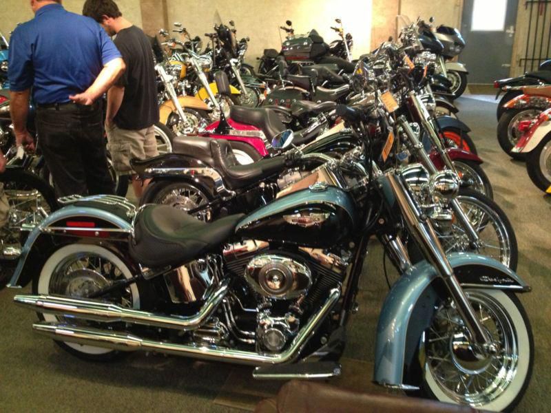 2008 harley flstn soft deluxe  blue / silver 4118 miles  dw855