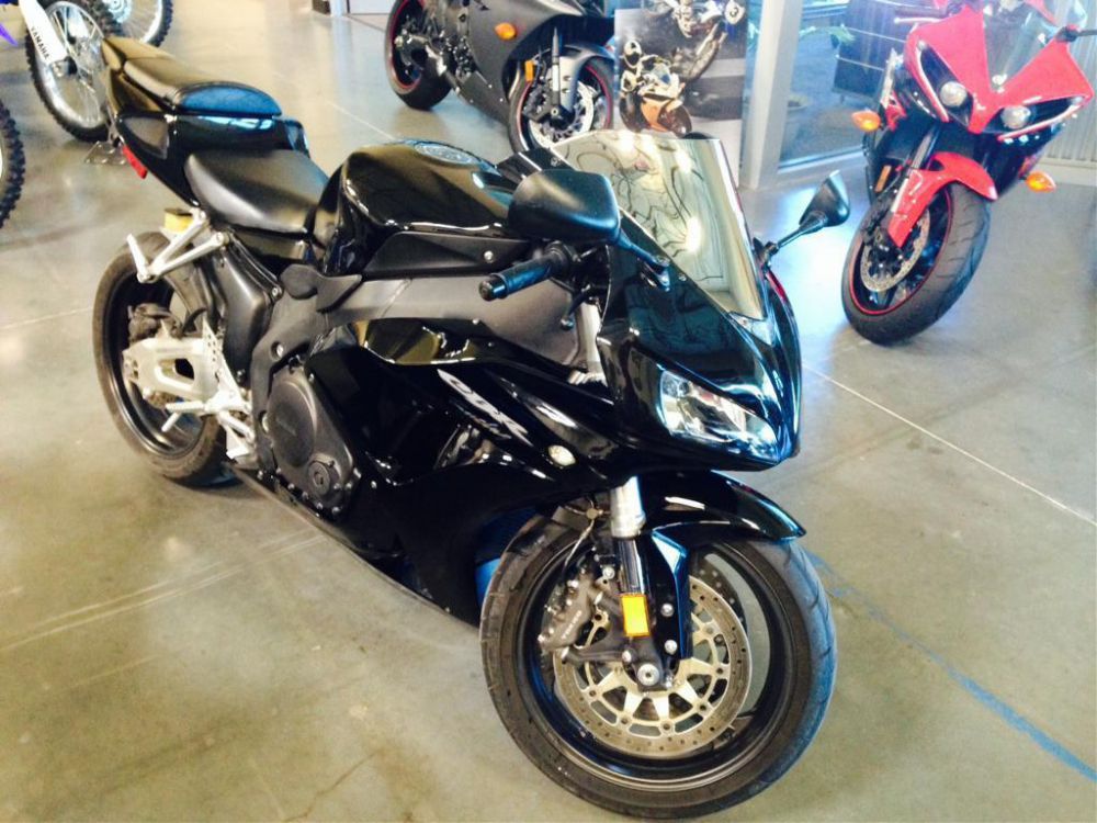 2006 honda cbr1000rr (cbr1000rr)  sportbike 