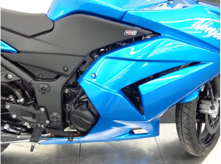 2010 Kawasaki Ninja 250R , $3,995, image 9
