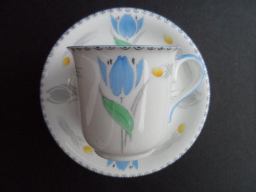 Shelley &#034;tulips&#034; 11941 vincent shape demitasse/coffee cup &amp; saucer. c.1932.