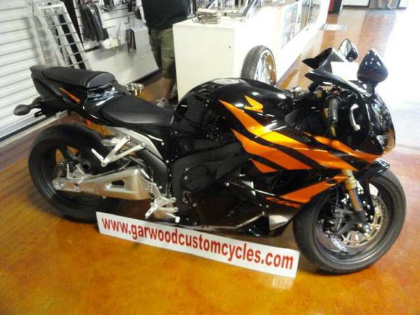 2012 honda cbr 600rr *** beautiful custom paint and only 79 miles !!!!