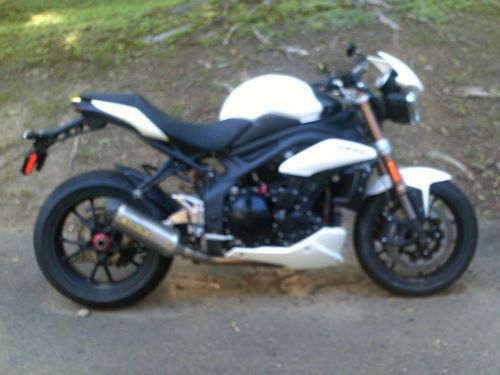 2012 triumph speed triple