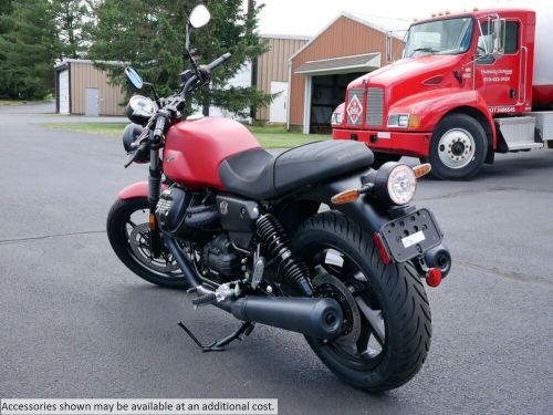 2023 Moto Guzzi V7 Stone