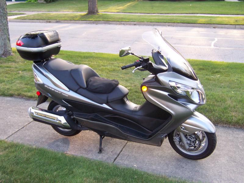 2011 Suzuki Burgman 400 ABS Scooter, Silver with Top Case, US $5,295.00, image 4