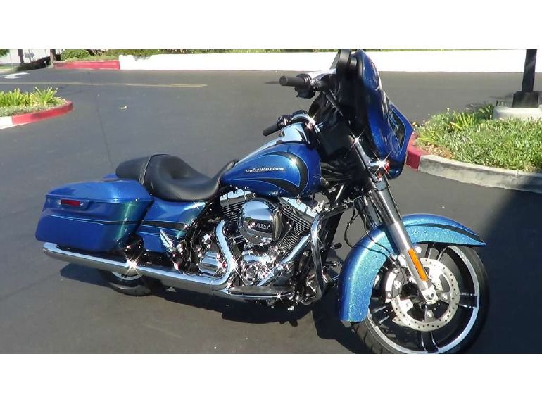 2014 Harley-Davidson FLHX 