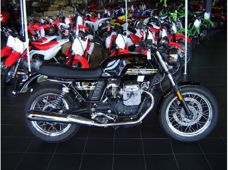 2011 Moto Guzzi V7 CLASSIC 