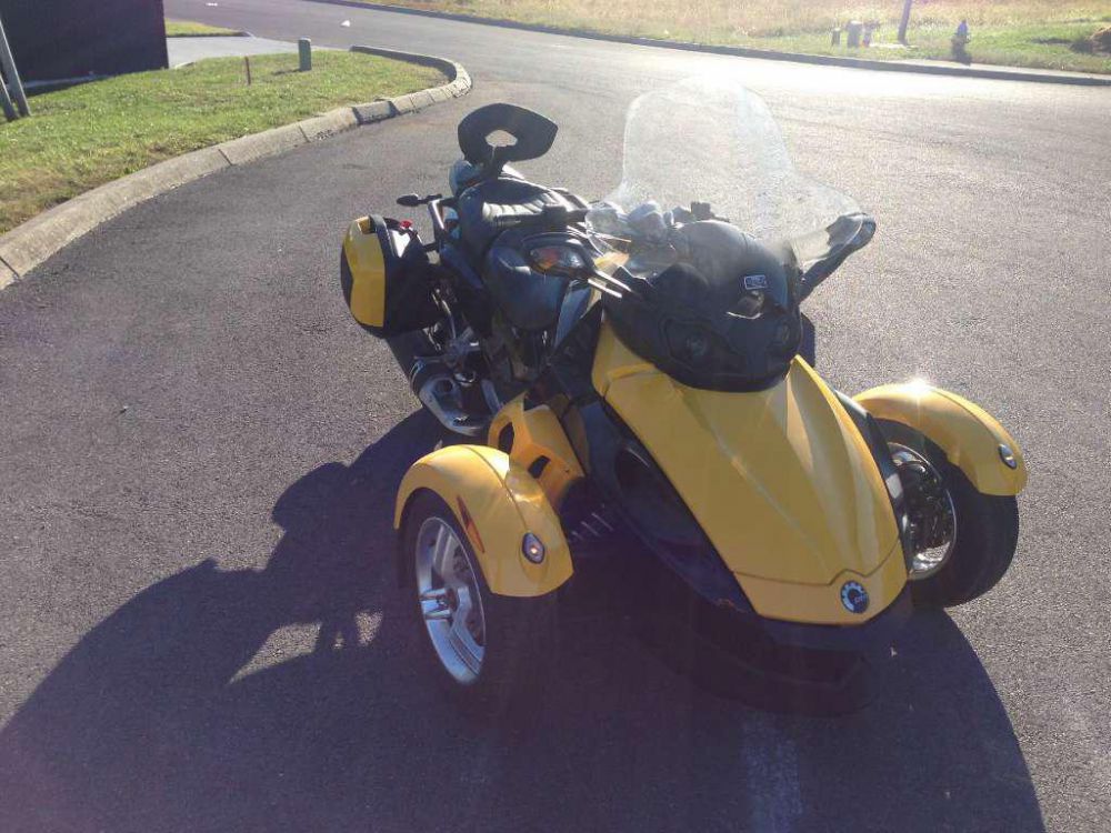 2009 Can-Am Spyder SM5 Sport Touring 