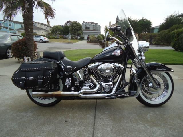 2005 Harley Davidson Heritage Classic (Black) One Owner