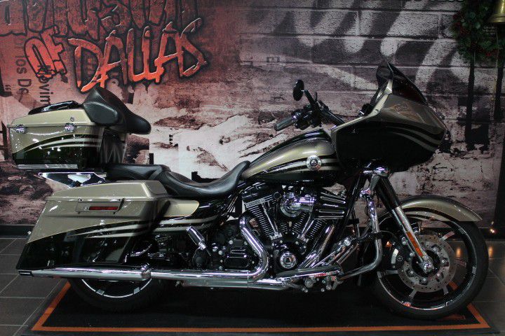 2013 Harley-Davidson FLTRXSE2 - CVO Road Glide Custom