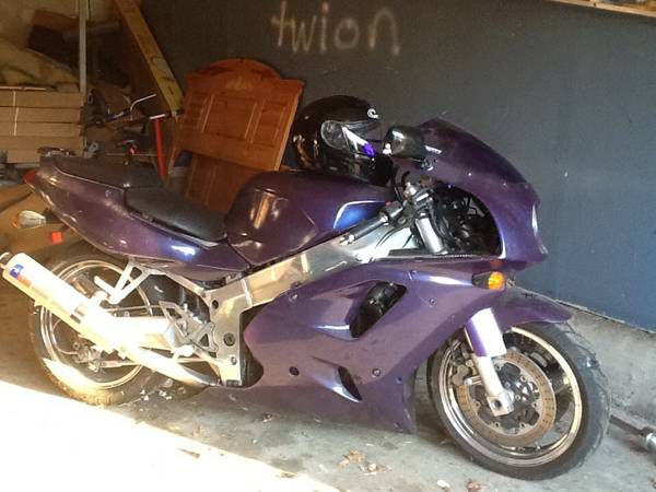 95 Kawasaki Ninja 750 Sports Bike