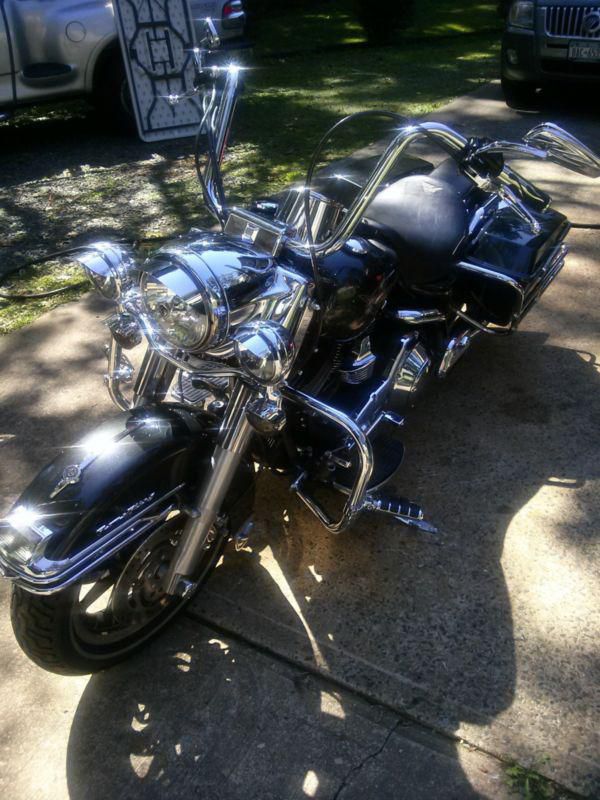 2005 road king low miles excellent condition