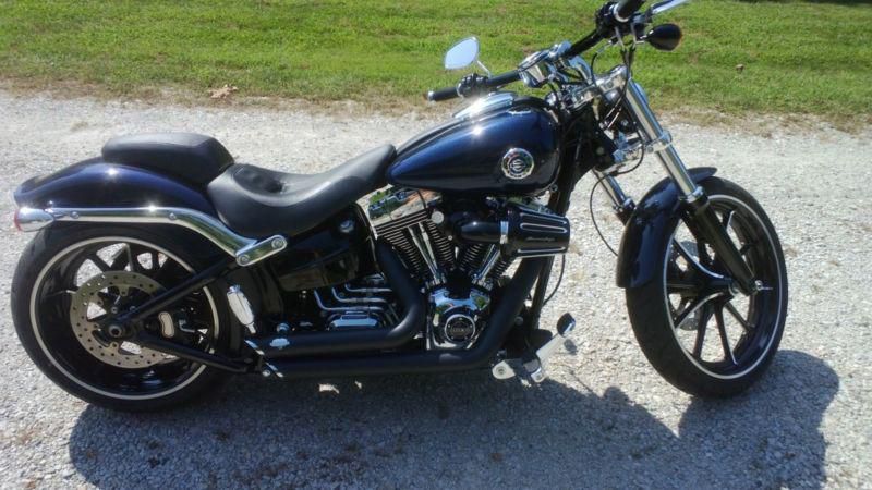 2013 Harley Davidson FXSB Breakout, Like New condition, Big Blue Pearl