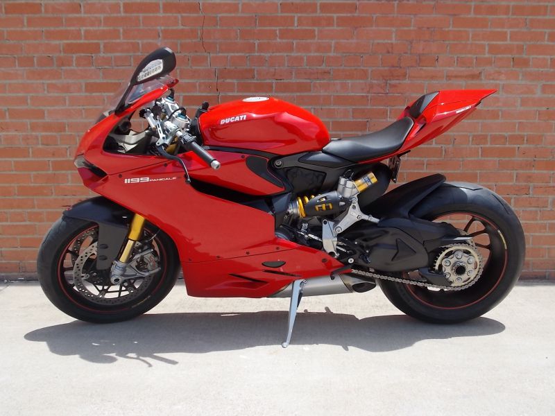 2012 Ducati Superbike 1199 S 