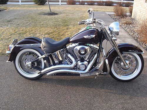 2005 Harley Davidson Softail Deluxe for sale on 2040-motos