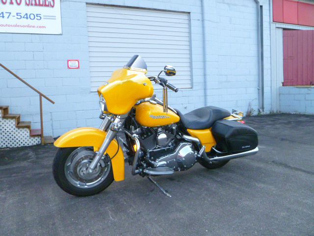 Used 2005 Harley Davidson Road King Custom for sale.