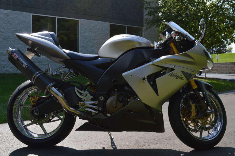 2005 kawasaki ninja zx-10r  sportbike 