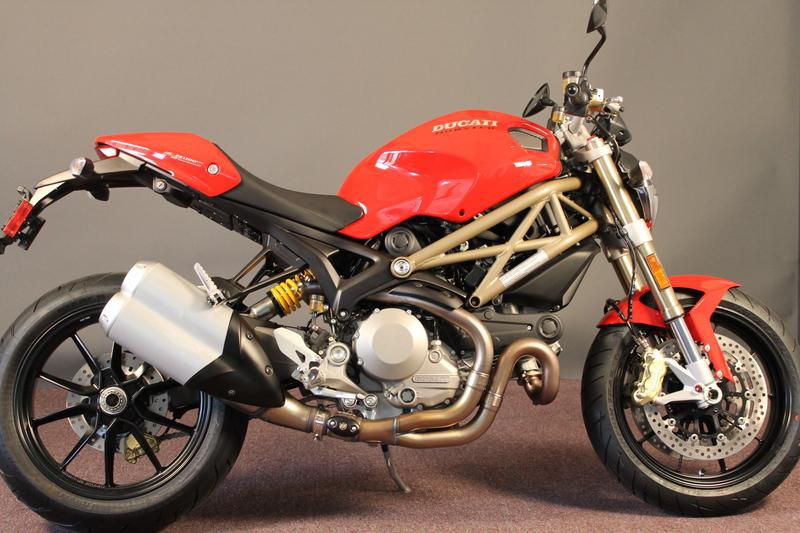 2013 Ducati Monster 1100 EVO 20th Anniversary Editio Sportbike 
