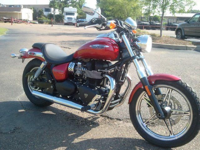 2012 Triumph Speedmaster Base Sportbike 