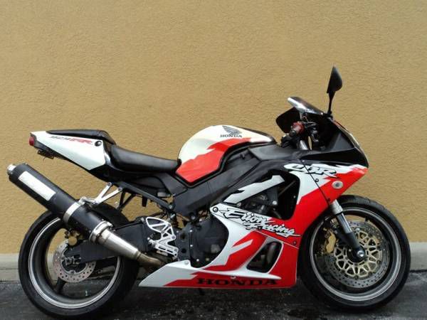 2001 Honda Cbr929rr Erion *WARRANTY ON PRE-OWNED VEHICLES