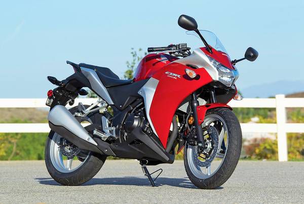 2011 Honda cbr250 3000 miles for sale on 2040-motos