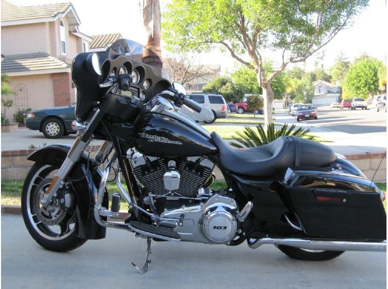 2014 Harley-Davidson FLHX STREET GLIDE, $18,000, image 1