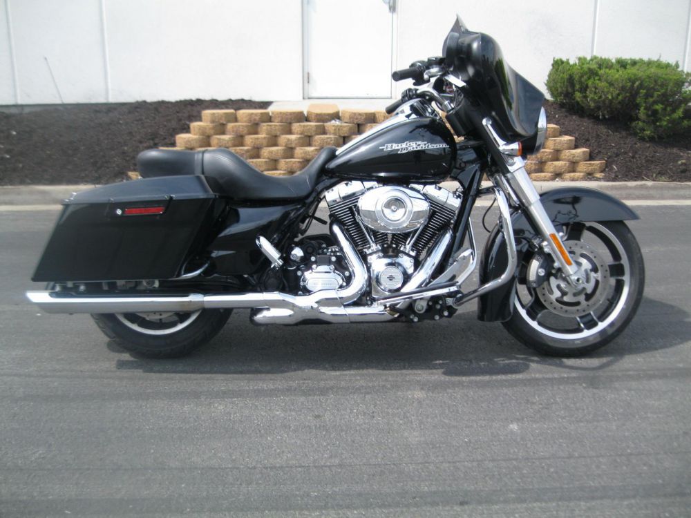 2012 Harley-Davidson Street Glide FLHX Touring 