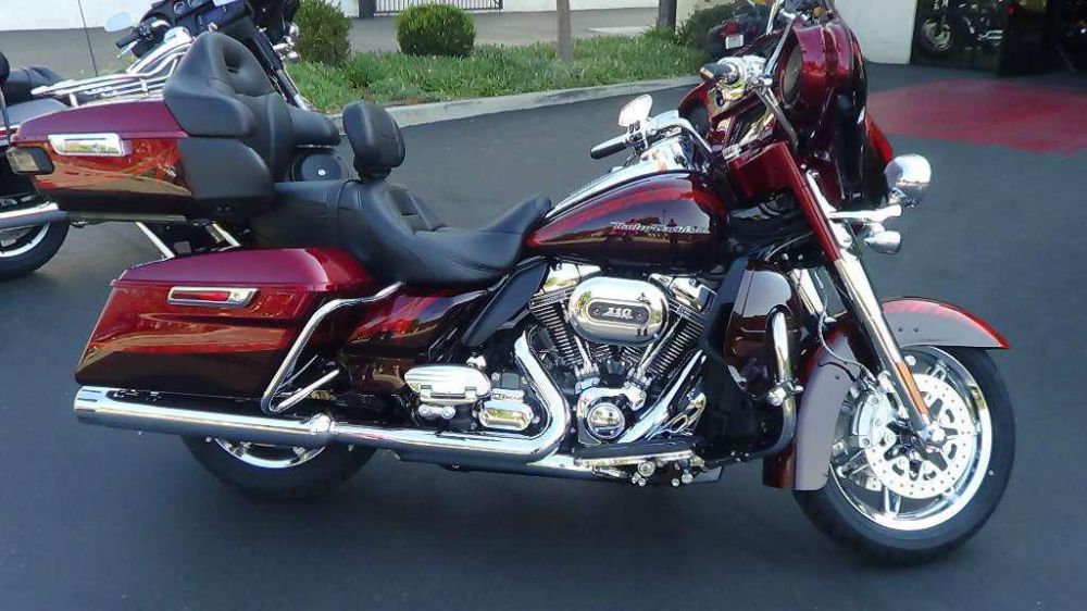 2014 Harley-Davidson FLHTKSE Standard 