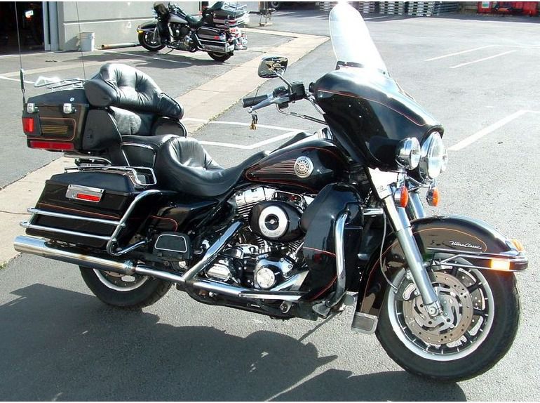2001 Harley-Davidson FLHTCU 