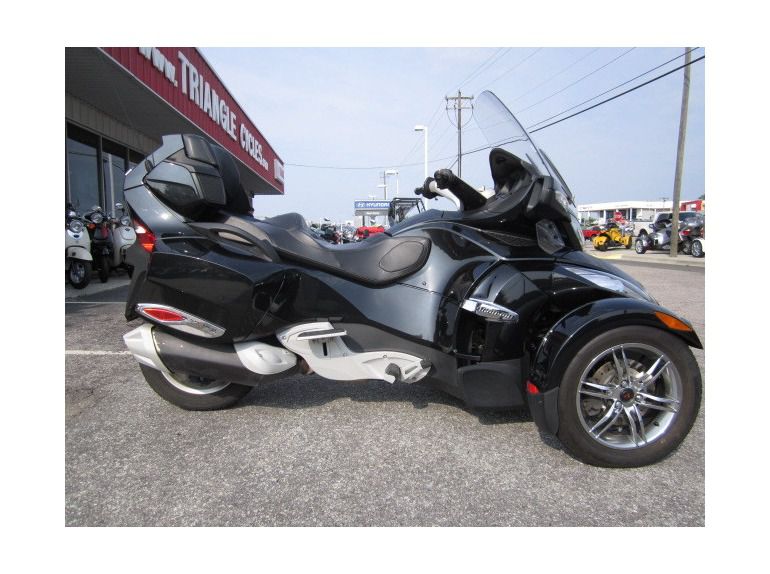 2010 Can-Am RT-S SM5 , $16,995, image 2
