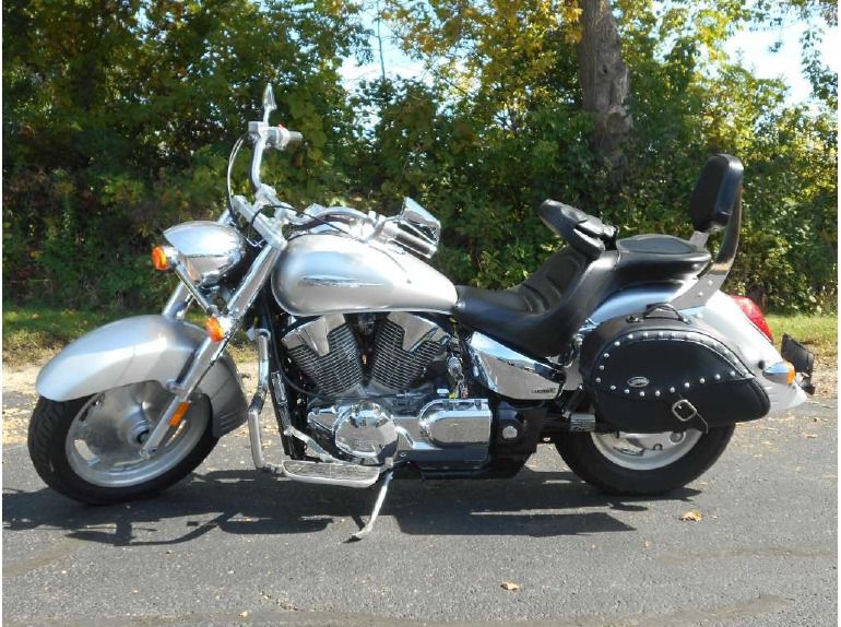 2009 Honda VTX1300R , $5,999, image 2