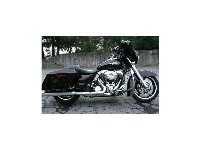 2011 Harley-Davidson FLHX 