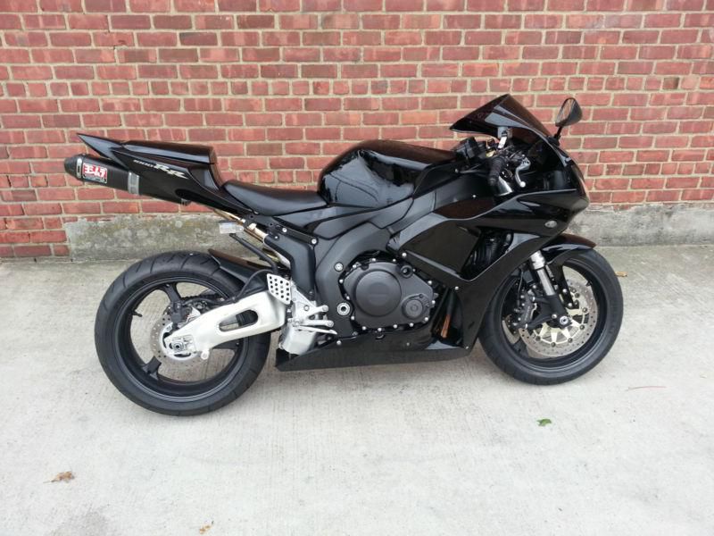 Buy 2006 Honda CBR1000rr With 2 Brothers Exhaust only on 2040-motos