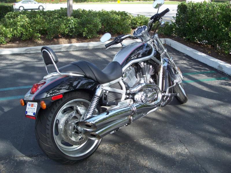 2009 vrod gray-black 3400 miles
