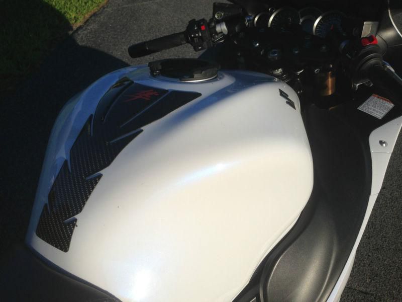 Buy 2012 Hayabusa Pearl White on 2040-motos