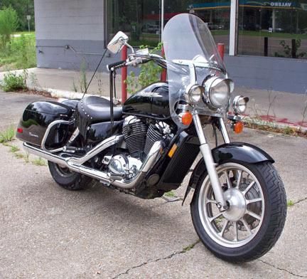 REDUCED!! A million $$$ of fun for $3,499!!! 1100 Touring Ace, black, well kept!, US $3,499.00, image 3