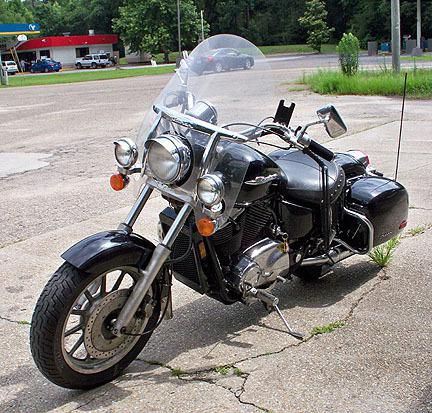 REDUCED!! A million $$$ of fun for $3,499!!! 1100 Touring Ace, black, well kept!, US $3,499.00, image 5