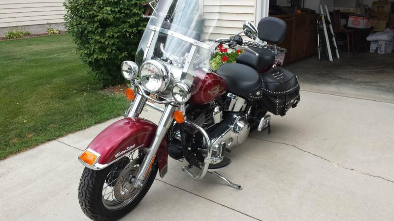 Harley heritage softail classic red 2005