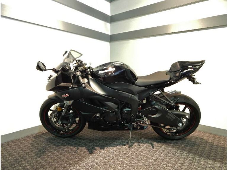 2011 kawasaki ninja zx-6r 