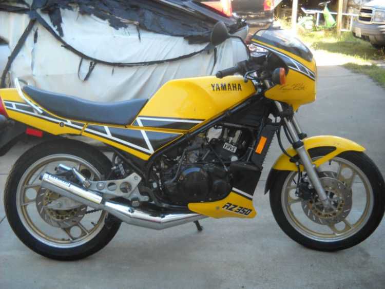 1984 Yamaha RZ350 * Motorcycle Yellow