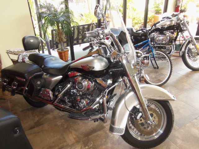 Used 2003 Harley Davidson Road King for sale.