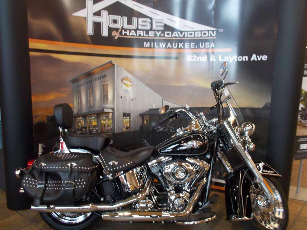 2012 Harley-Davidson FLSTC Heritage Softail Classic Cruiser 