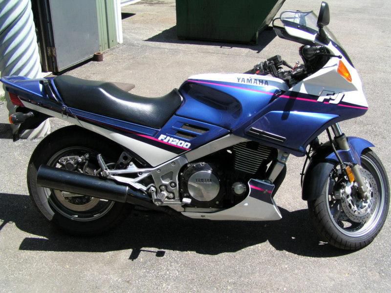 1991 YAMAHA FJ1200 EXCELLENT CONDITION!!! 6040 MILES!!! That's not a typo!!