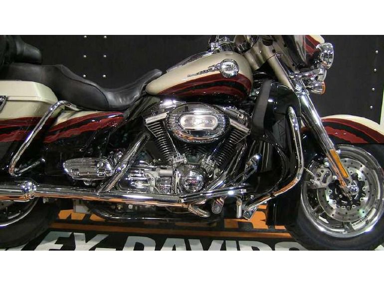 2010 Harley-Davidson FLHRC Road King Classic , $14,995, image 2