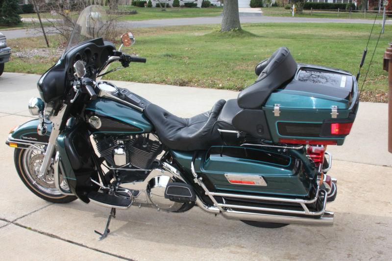 2001 Harley Davidson Electra Glide Ultra Classic, low miles beautiful bike.
