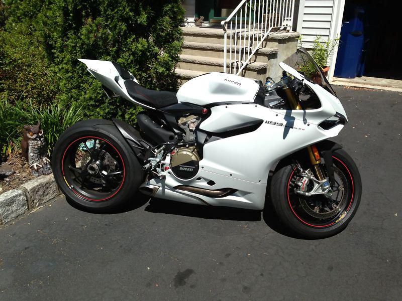 2013 Ducati 1199S Panigale S ABS White W/ Tons of DP accessories CARBON FIBER!!!